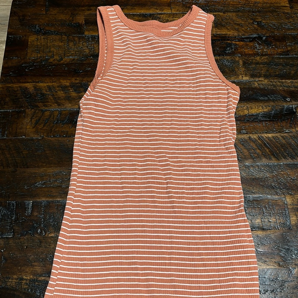 Nine West tank